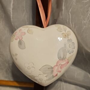 Floral Heart-Shaped Potpourri Difuser with Ribbon